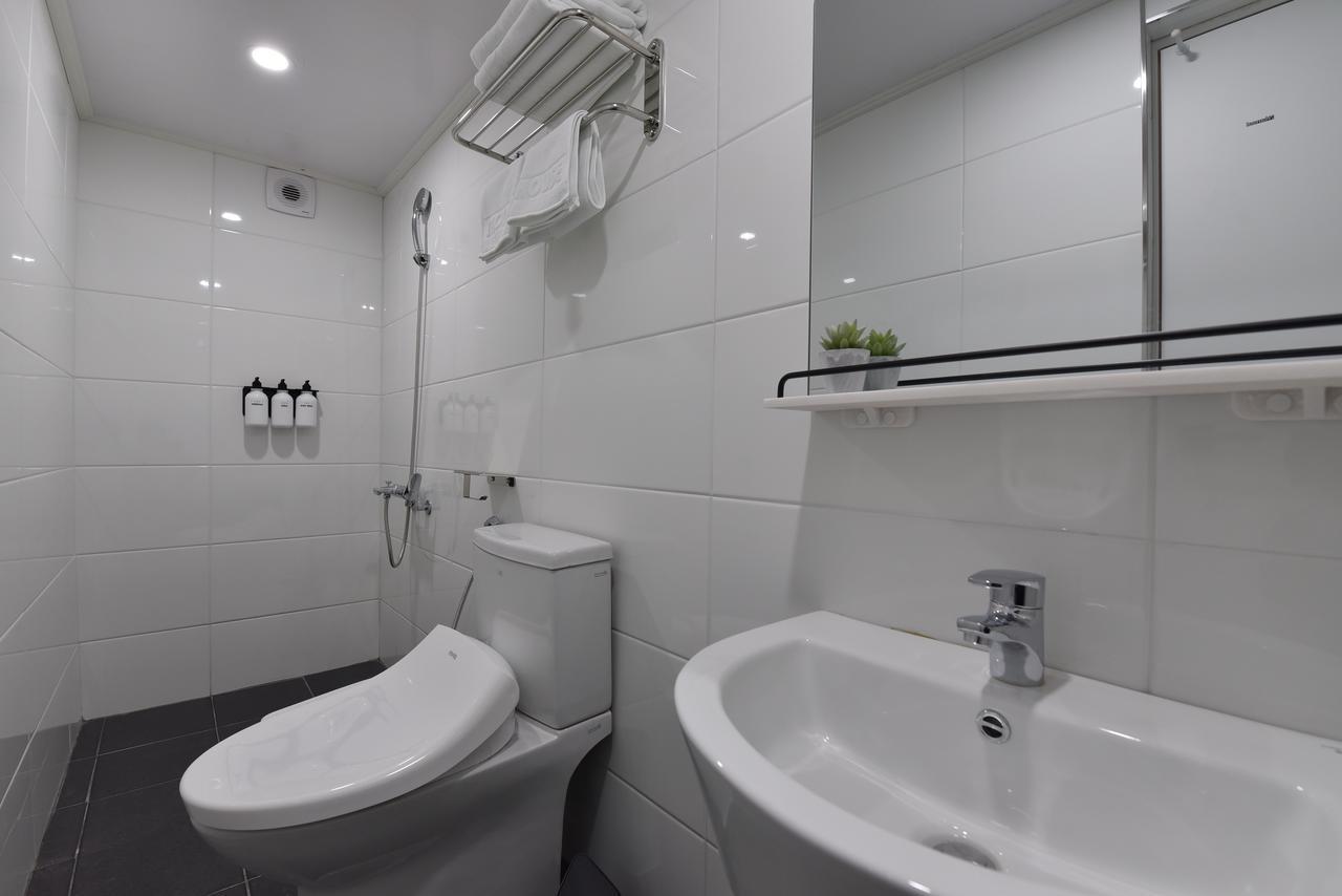 Mono House Hongdae 5 Hotell Seoul Eksteriør bilde